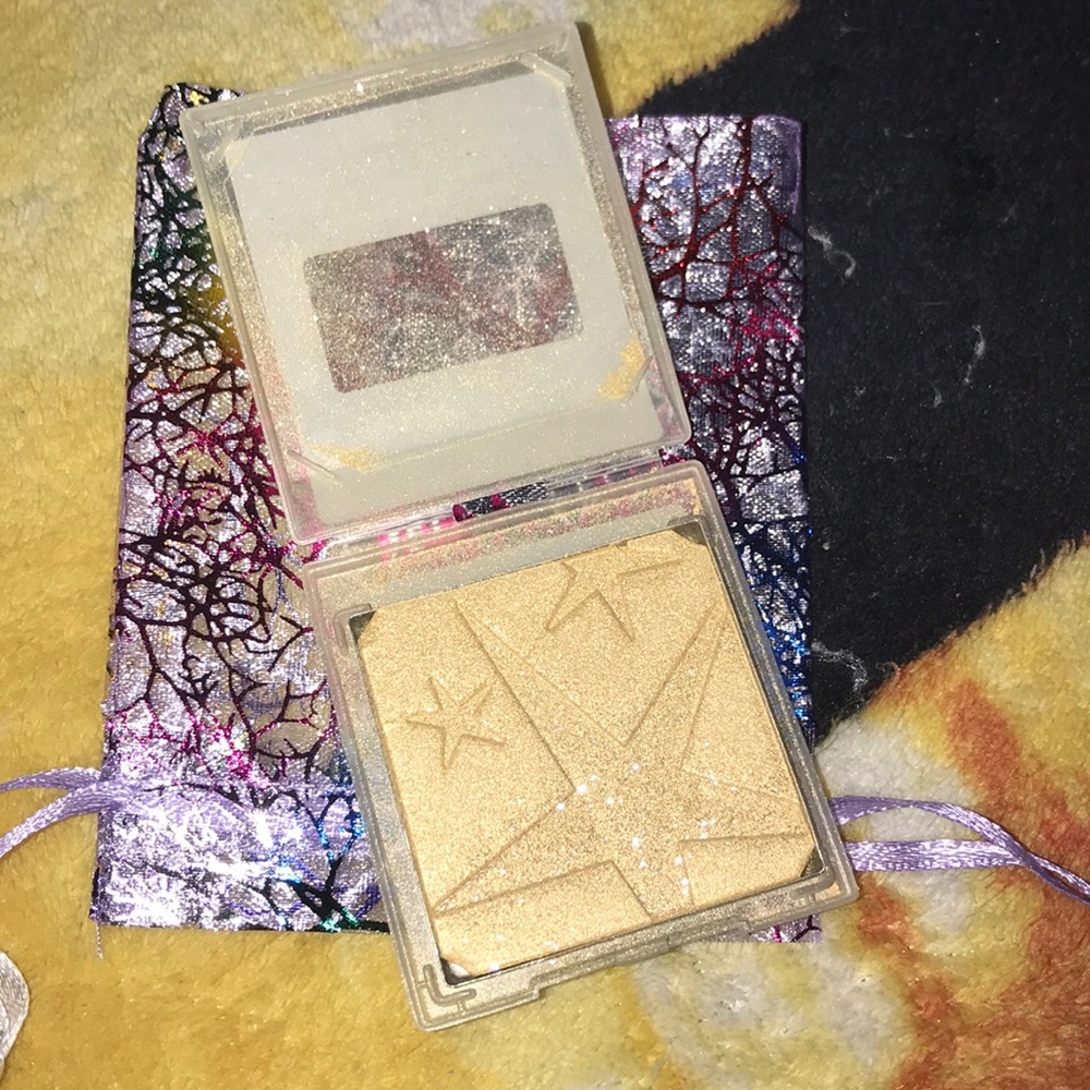 Canary diamond mineral shimmer powder new damaged 🔥